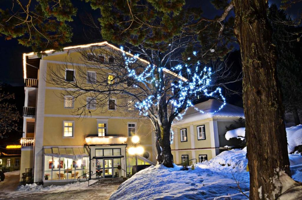 באד גסטיין Kur&Ferien Hotel Helenenburg מראה חיצוני תמונה
